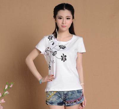 2015新款韩版女装 纯棉宽松白色大码短袖T恤批发指南