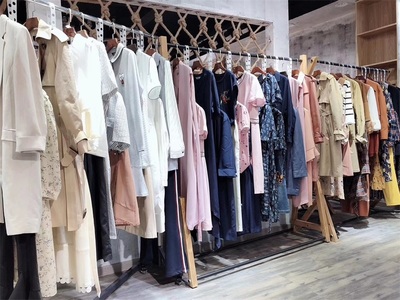 深入解析大众品牌国外服装店加盟费用与批发货源策略