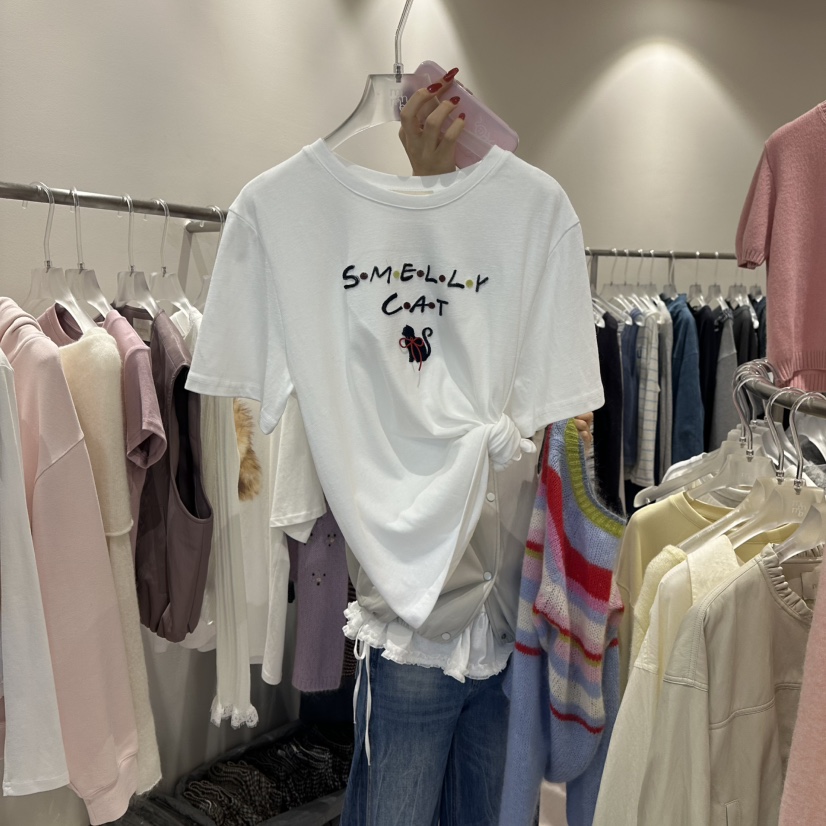 服装服饰批发行业的发展与策略